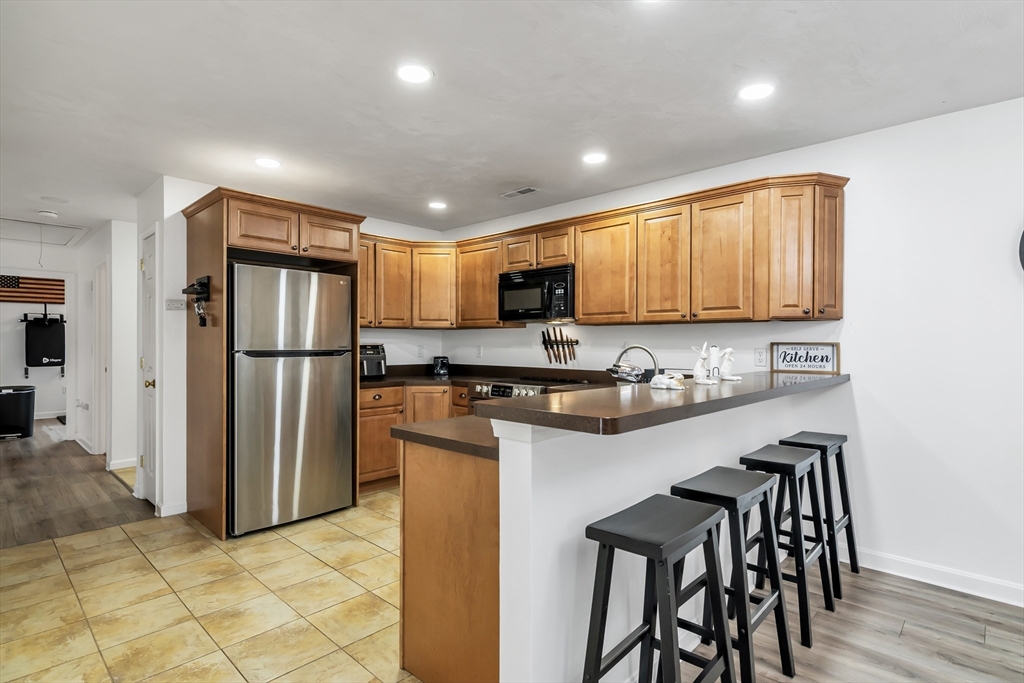 34 Venice Road Methuen, MA 01844 - Photo 3 of 42 Gallery Image 3