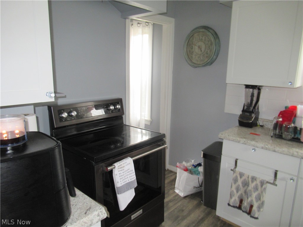 4185 Lambert Road Cleveland, OH 44121 - Photo 17 of 20