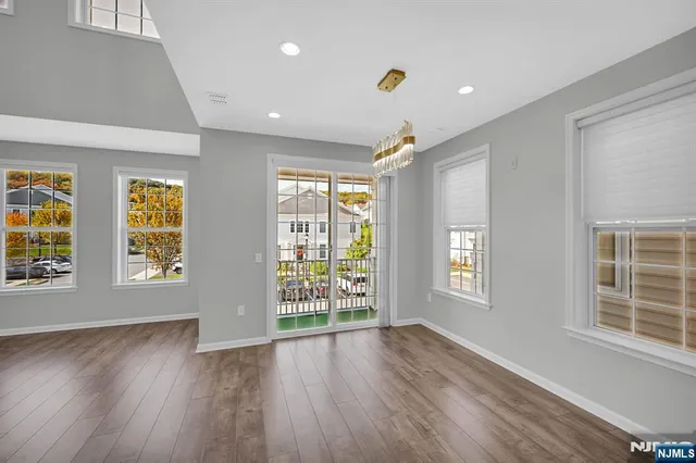 $799,999 | 41 Sequoia Drive, Cedar Grove, NJ 07009