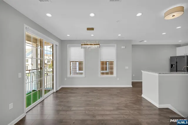 $799,999 | 41 Sequoia Drive, Cedar Grove, NJ 07009