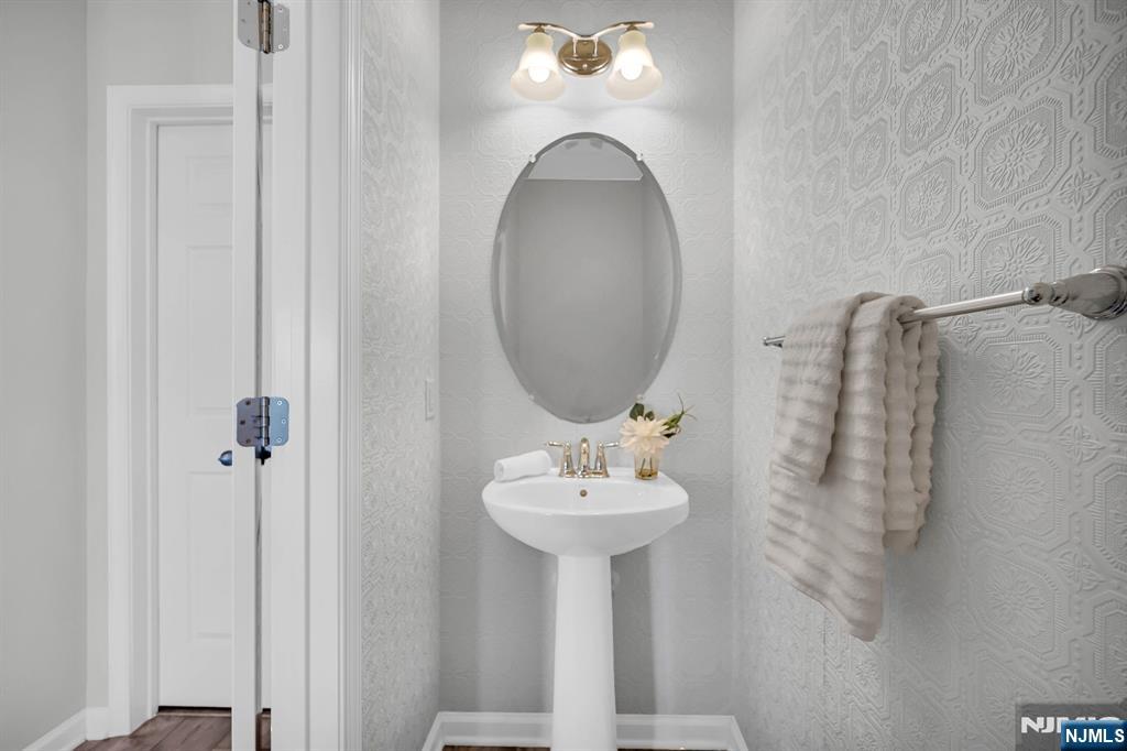 41 Sequoia Drive Cedar Grove, NJ 07009 - Photo 18 of 49