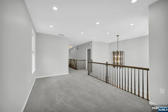 $799,999 | 41 Sequoia Drive, Cedar Grove, NJ 07009