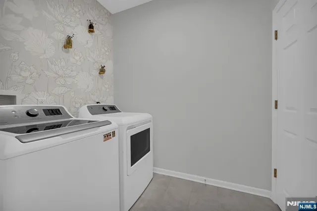 $799,999 | 41 Sequoia Drive, Cedar Grove, NJ 07009