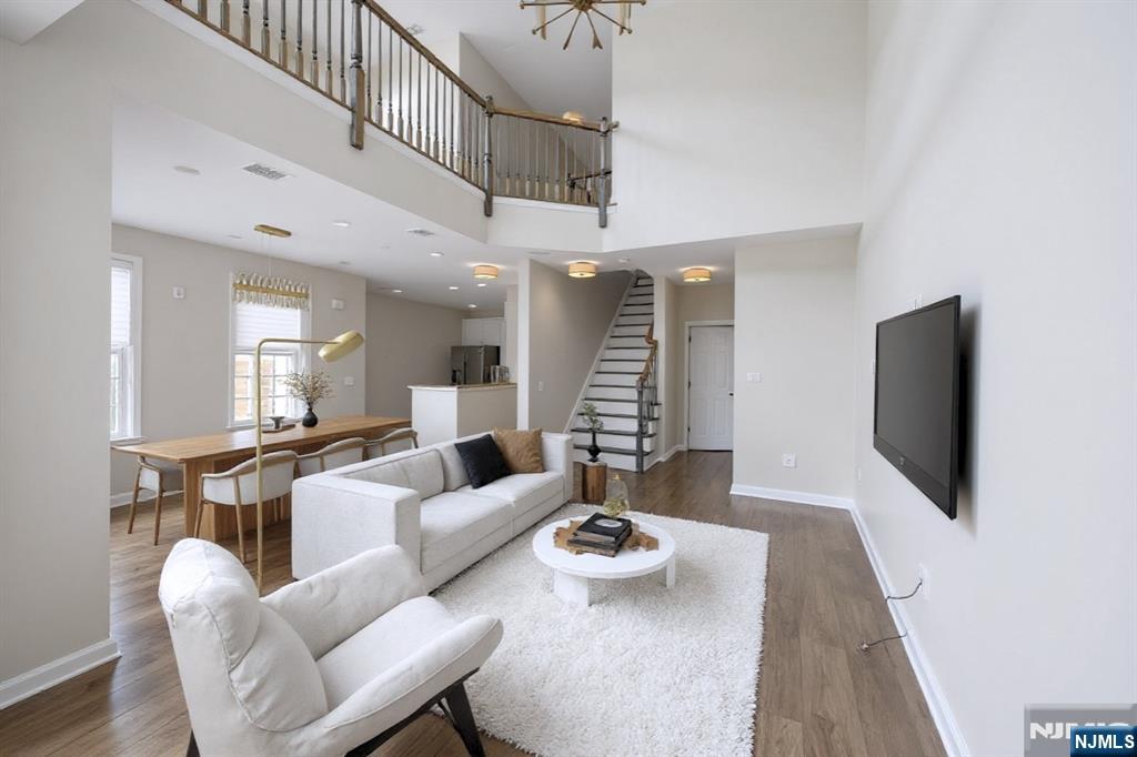 41 Sequoia Drive Cedar Grove, NJ 07009 - Photo 3 of 49