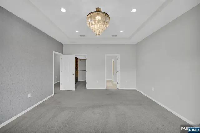 $799,999 | 41 Sequoia Drive, Cedar Grove, NJ 07009