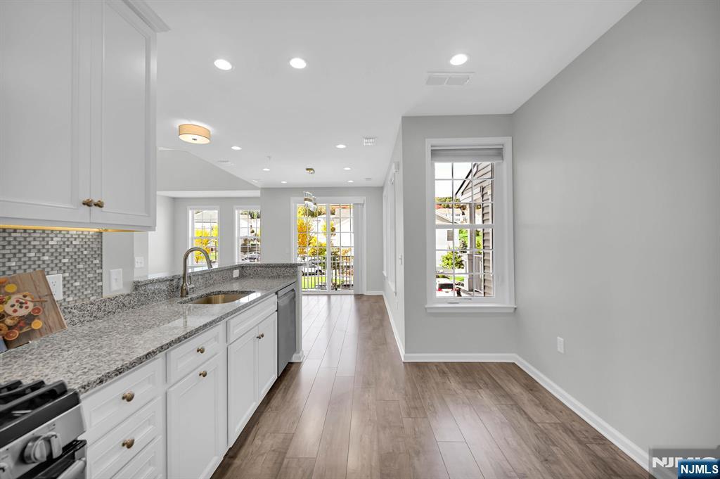 41 Sequoia Drive Cedar Grove, NJ 07009 - Photo 10 of 49