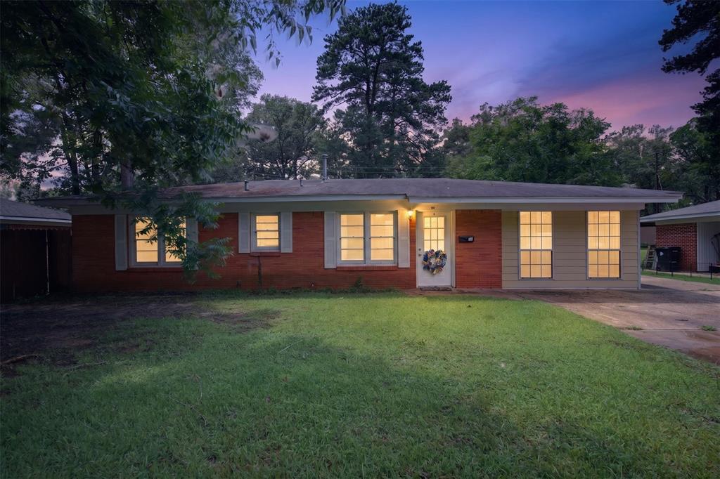 305 8th Street Northeast Springhill, LA 71075 - Photo 2 of 22