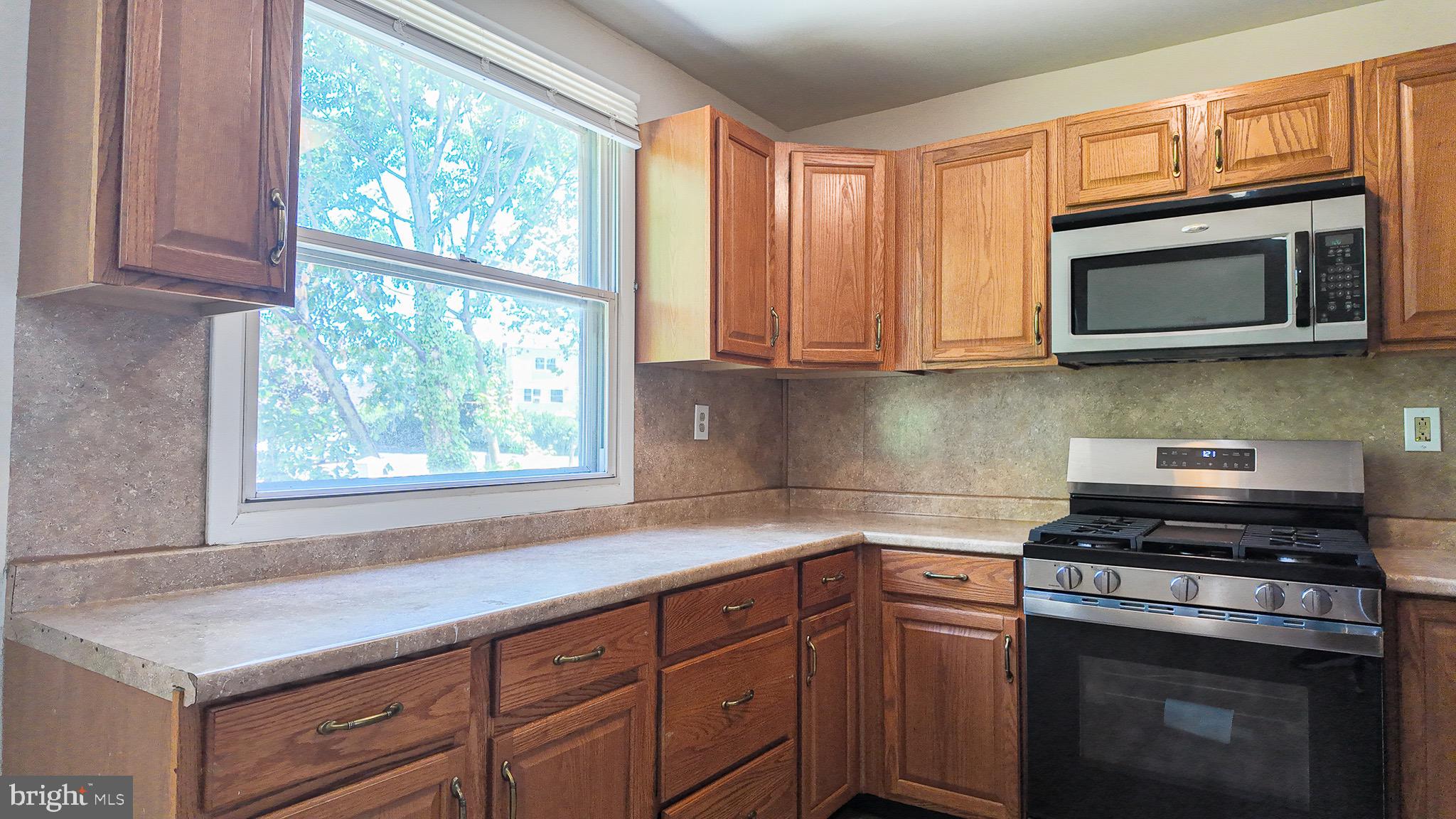 3403 Amity Road Philadelphia, PA 19154 - Photo 12 of 31 Gallery Image 12