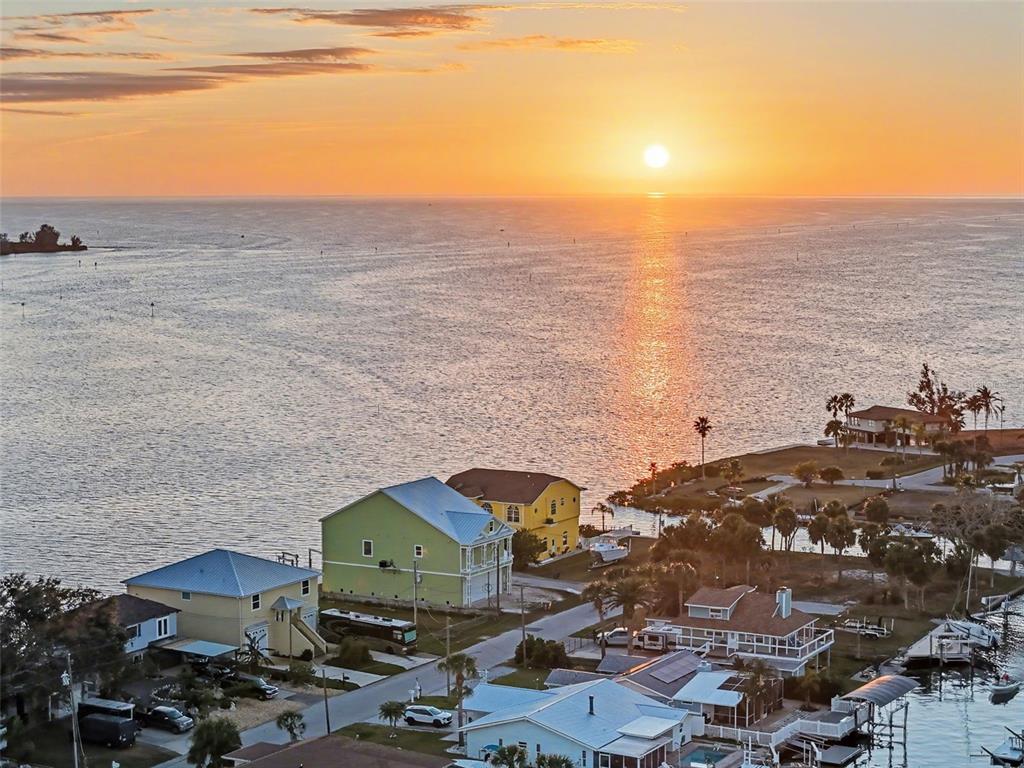 6522 Seaview Boulevard Hudson, FL 34667 - Photo 16 of 43