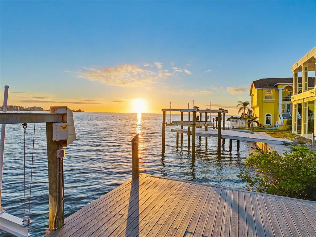 6522 Seaview Boulevard Hudson, FL 34667 - Photo 5 of 43