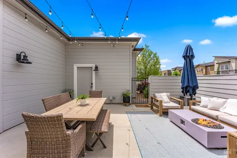 $710,000 | 4453 East Parkcenter Boulevard, Boise, ID 83716
