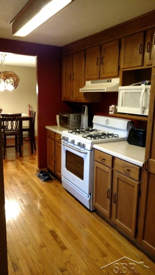 580 North 8 Mile Road Midland, MI 48640 - Photo 5 of 13 31297170-4.JPG