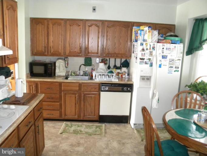 1807 Franwall Avenue Silver Spring, MD 20902 - Photo 2 of 9 Kitchen