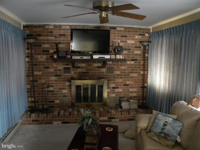 1807 Franwall Avenue Silver Spring, MD 20902 - Photo 4 of 9 Family Room