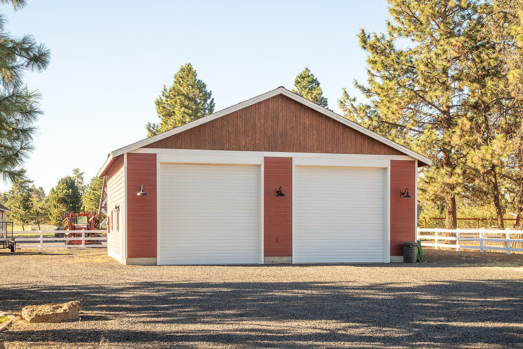 60675 Billadeau Road Bend, OR 97702 - Photo 7 of 87 The barn has its own 35' x 35' heated with shop.
