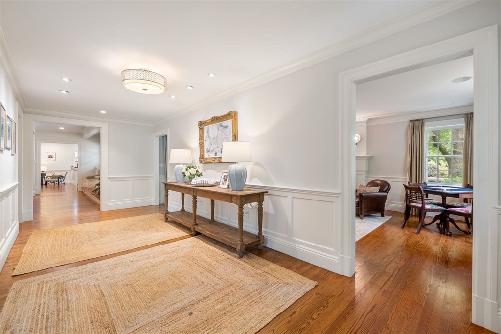 25 Kenilworth Road Wellesley, MA 02482 - Photo 4 of 42