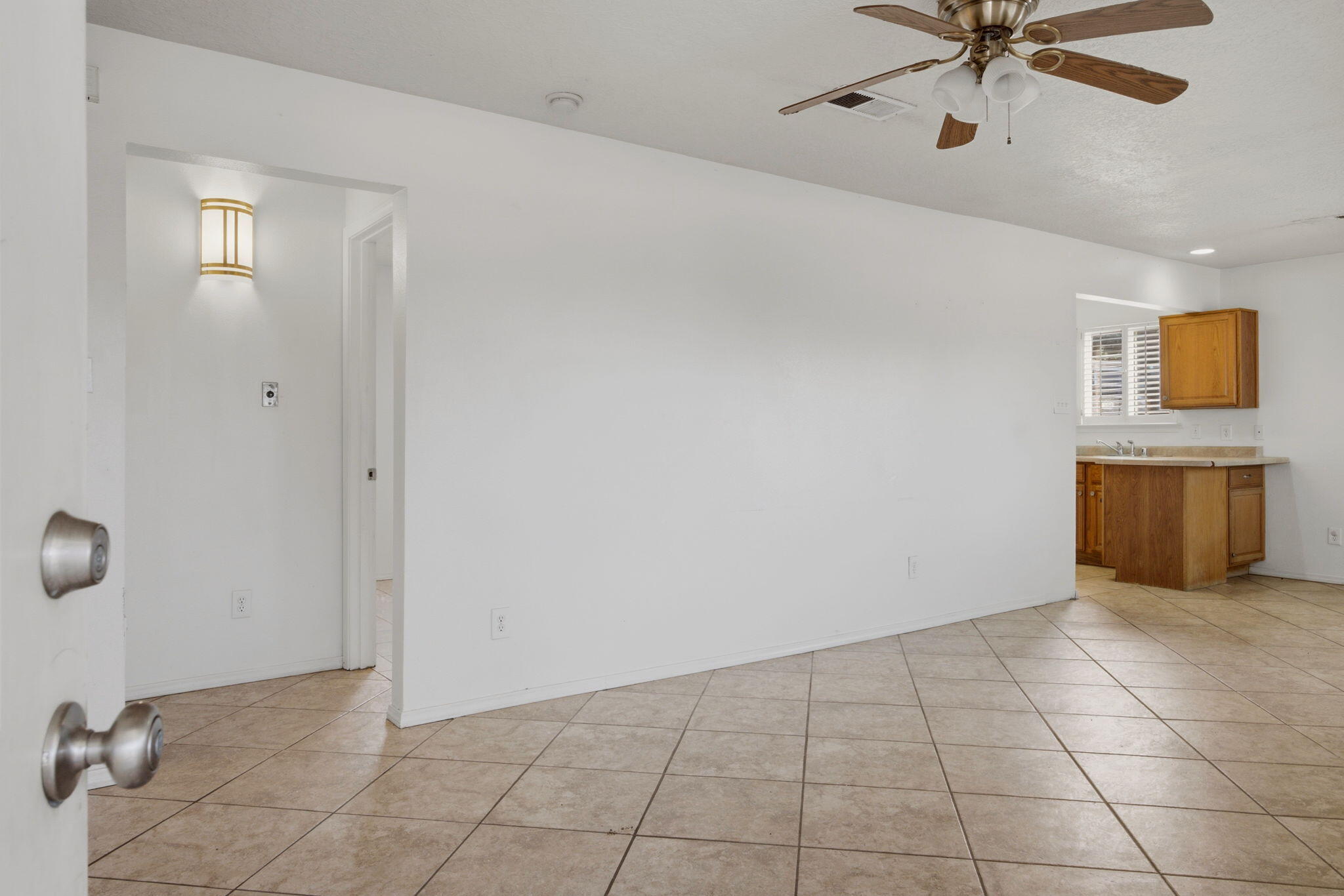 9329 Shoshone Road Northeast Albuquerque, NM 87111 - Photo 5 of 39 Gallery Image 5