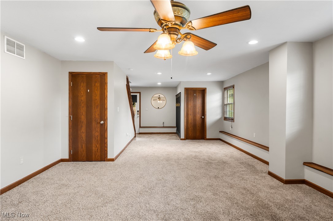 1448 Locust Ridge Road Washington, WV 26181 - Photo 27 of 47 Family room