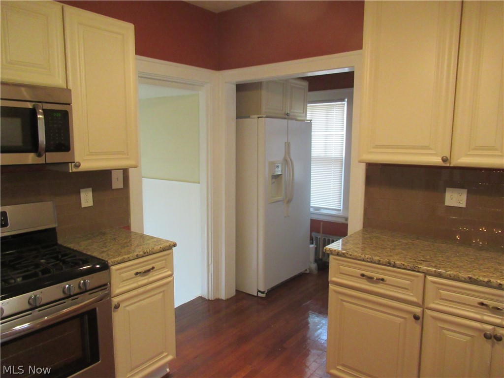 321 Center Road Bedford, OH 44146 - Photo 11 of 35 Gallery Image 11