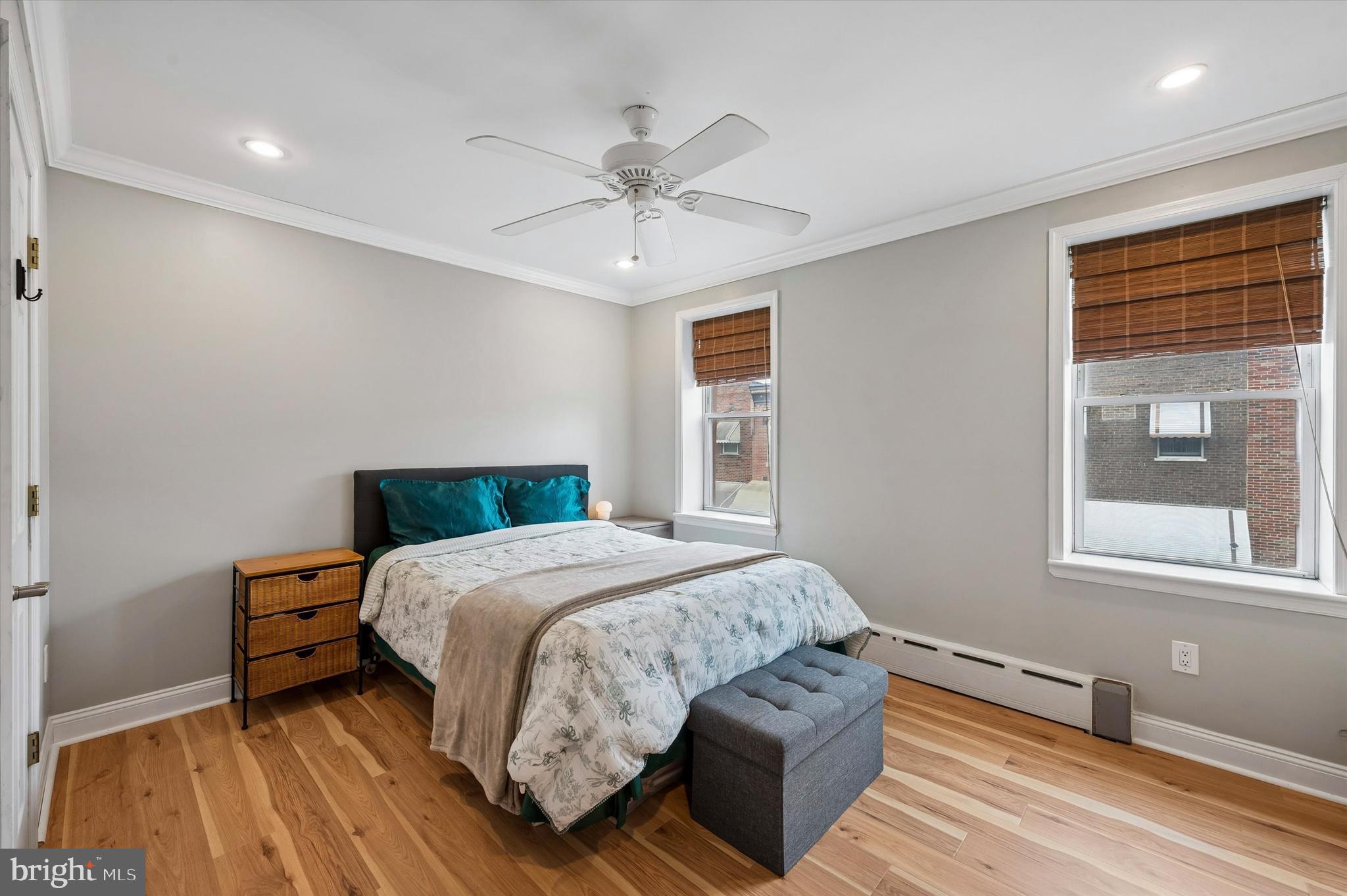 2530 South 11th Street Philadelphia, PA 19148 - Photo 14 of 22 Large primary bedroom