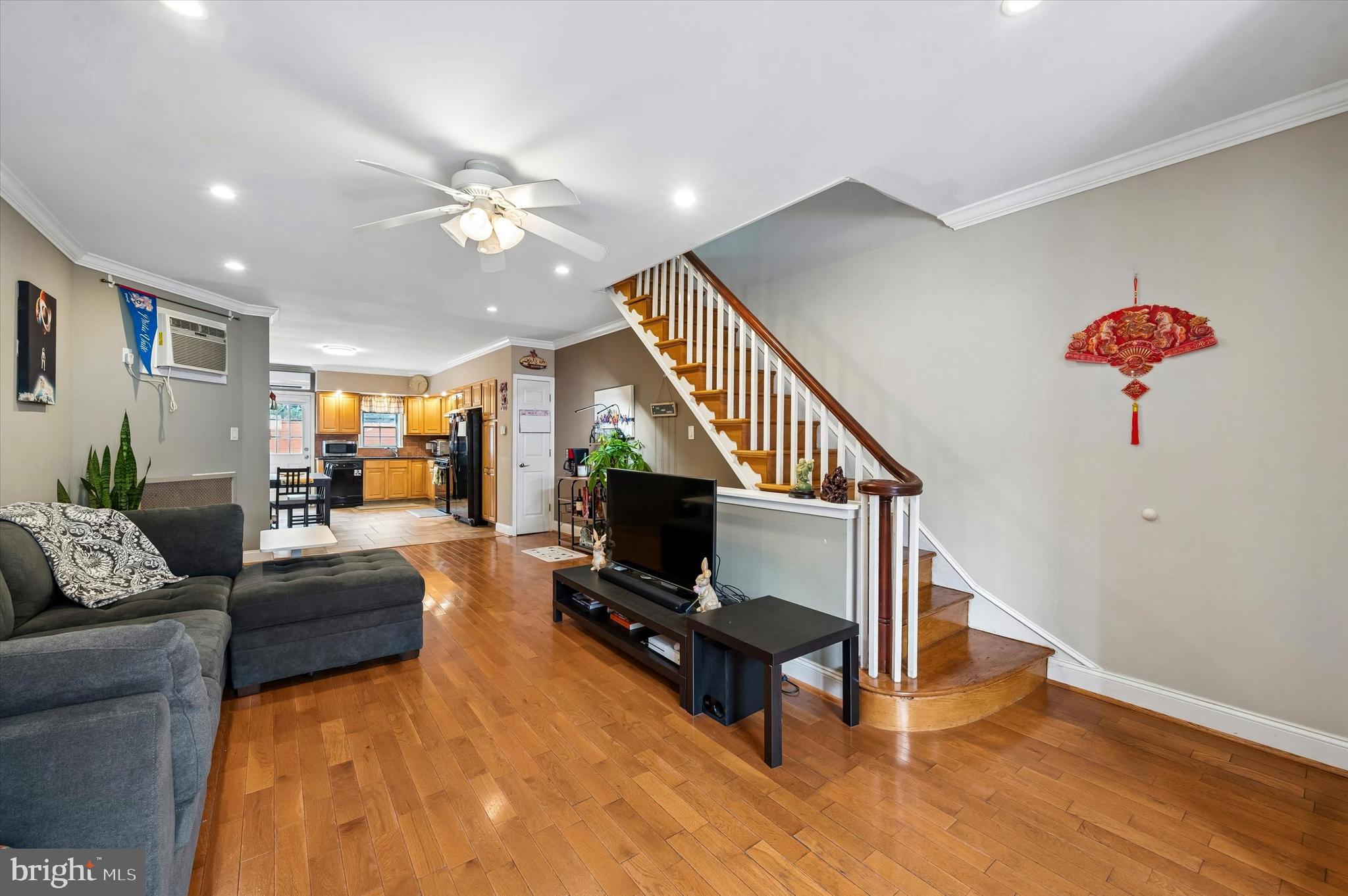 2530 South 11th Street Philadelphia, PA 19148 - Photo 2 of 22