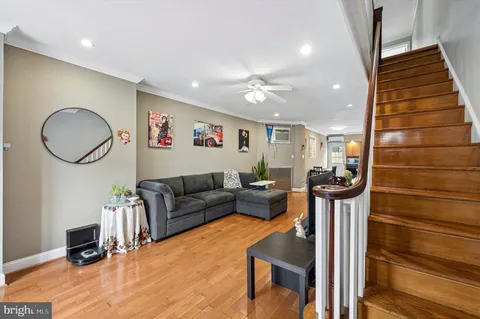 $325,000 | 2530 South 11th Street, Philadelphia, PA 19148