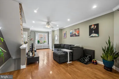 $325,000 | 2530 South 11th Street, Philadelphia, PA 19148
