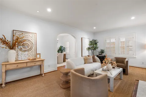 $925,000 | 1806 McDuffie Street, Houston, TX 77019