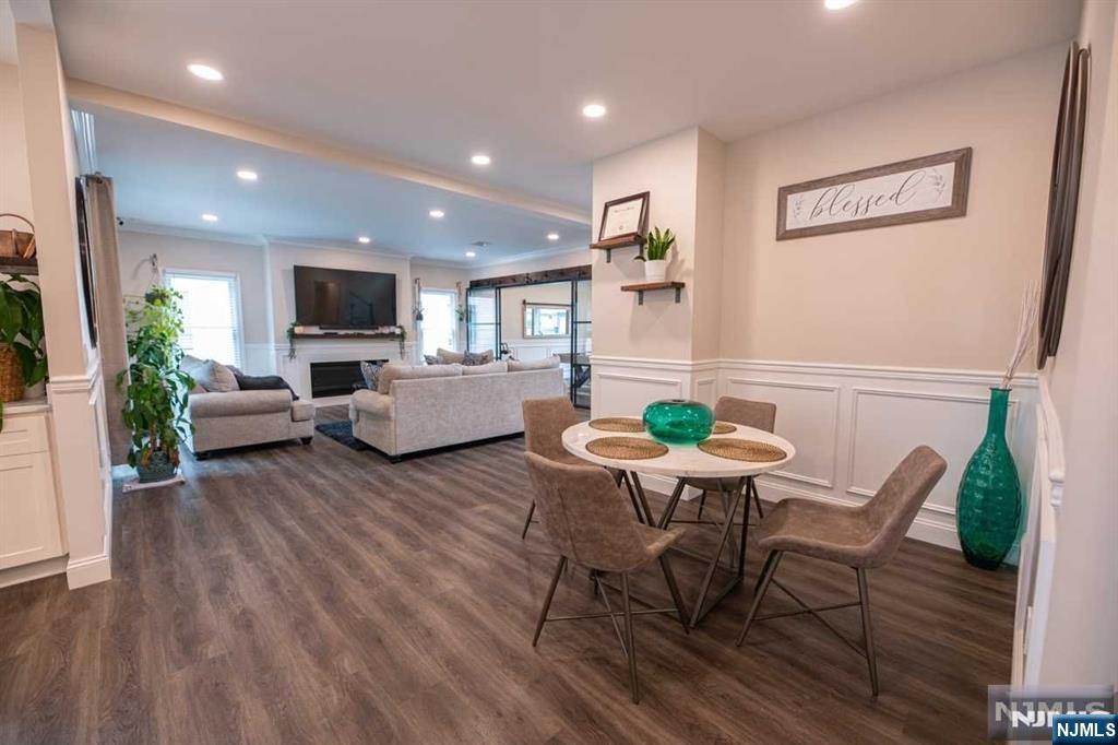 362 Harrison Street Paramus, NJ 07652 - Photo 11 of 50