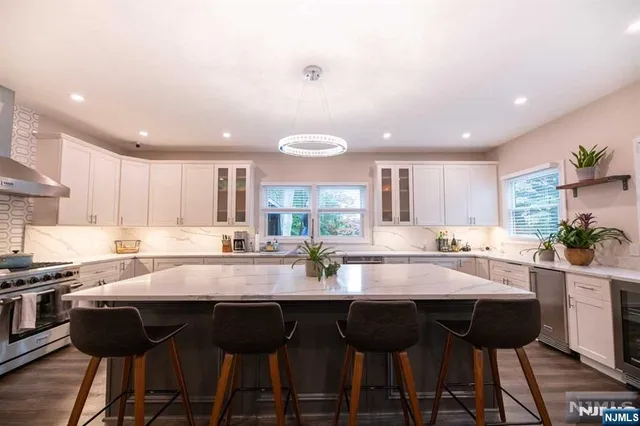 $1,700,000 | 362 Harrison Street, Paramus, NJ 07652