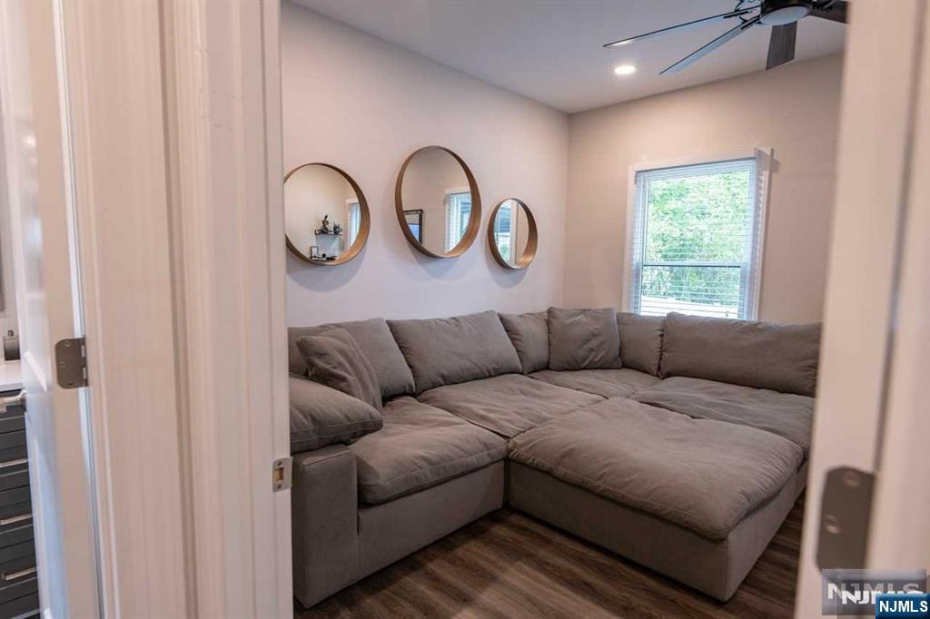 362 Harrison Street Paramus, NJ 07652 - Photo 22 of 50