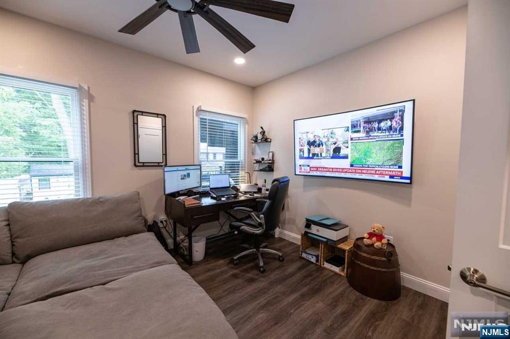 362 Harrison Street Paramus, NJ 07652 - Photo 23 of 50