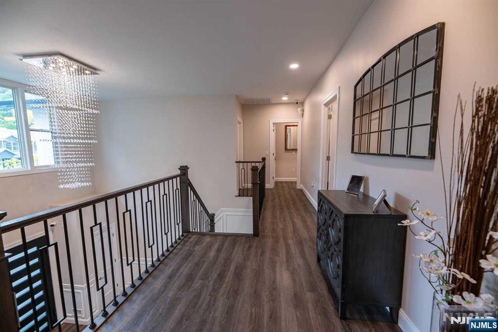 362 Harrison Street Paramus, NJ 07652 - Photo 27 of 50