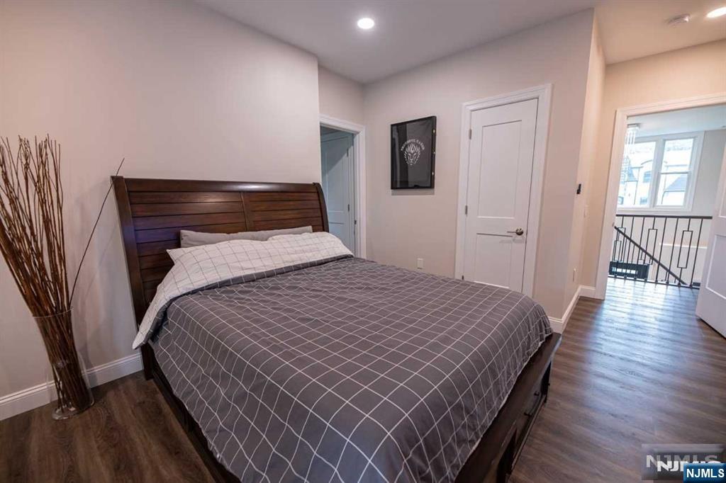 362 Harrison Street Paramus, NJ 07652 - Photo 31 of 50