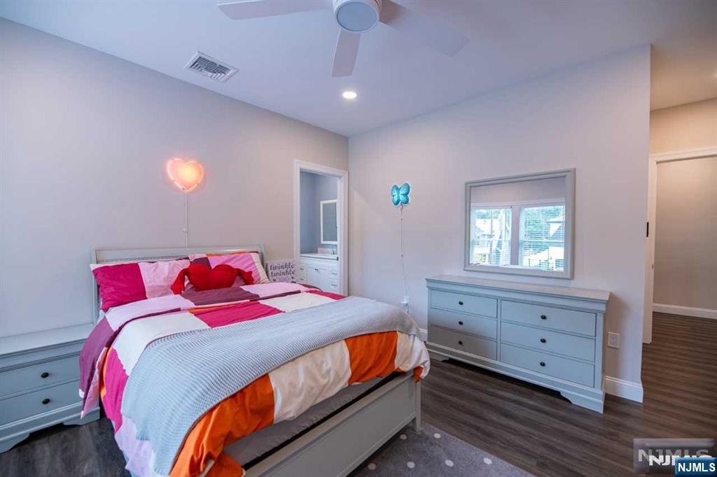 362 Harrison Street Paramus, NJ 07652 - Photo 36 of 50