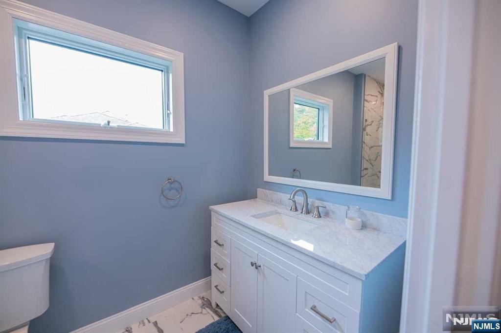 362 Harrison Street Paramus, NJ 07652 - Photo 37 of 50