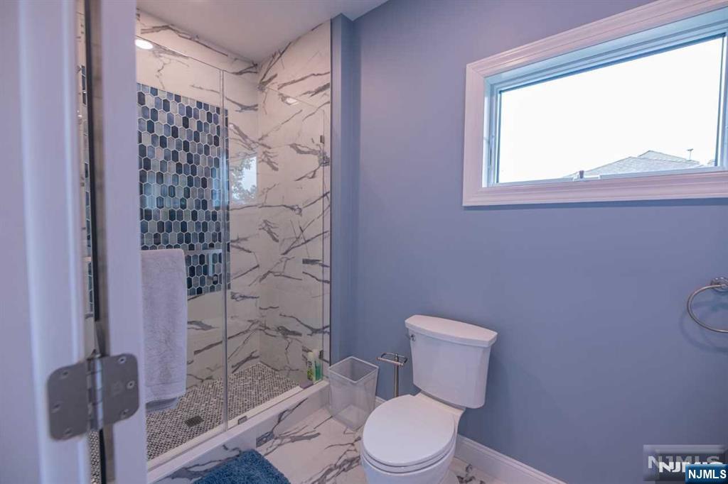 362 Harrison Street Paramus, NJ 07652 - Photo 38 of 50