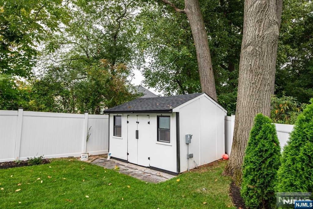 362 Harrison Street Paramus, NJ 07652 - Photo 49 of 50