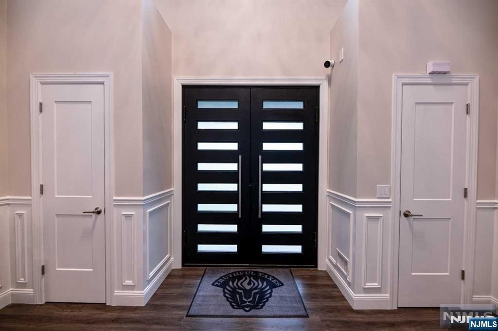 362 Harrison Street Paramus, NJ 07652 - Photo 5 of 50