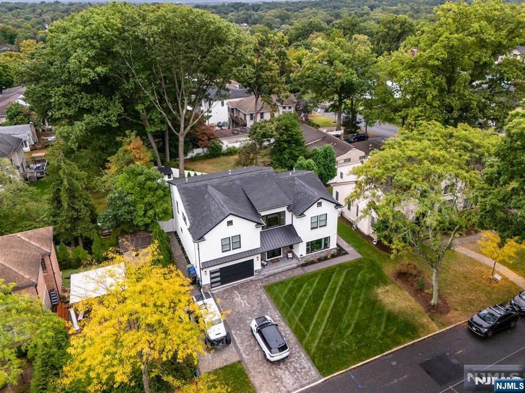 362 Harrison Street Paramus, NJ 07652 - Photo 6 of 50