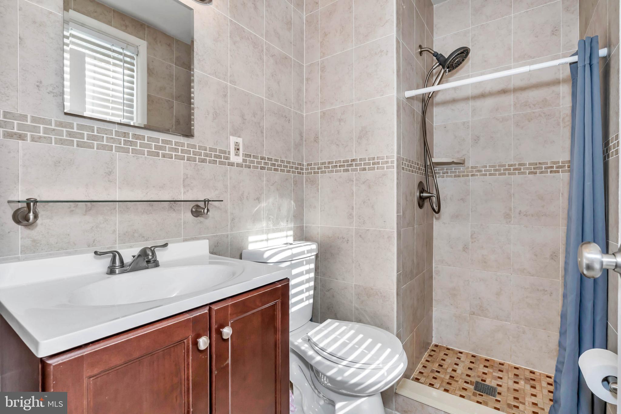 304 Pinehurst Road Wilmington, DE 19803 - Photo 21 of 34 Renovated primary bath with shower