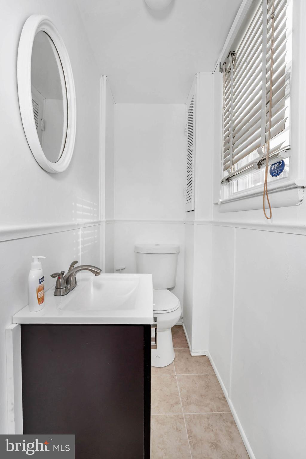 304 Pinehurst Road Wilmington, DE 19803 - Photo 27 of 34 Updated powder room
