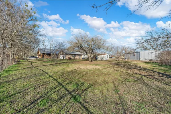 $189,900 | 203 Hedwig Street, Riesel, TX 76682