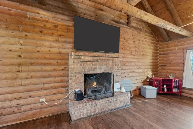 $189,900 | 203 Hedwig Street, Riesel, TX 76682