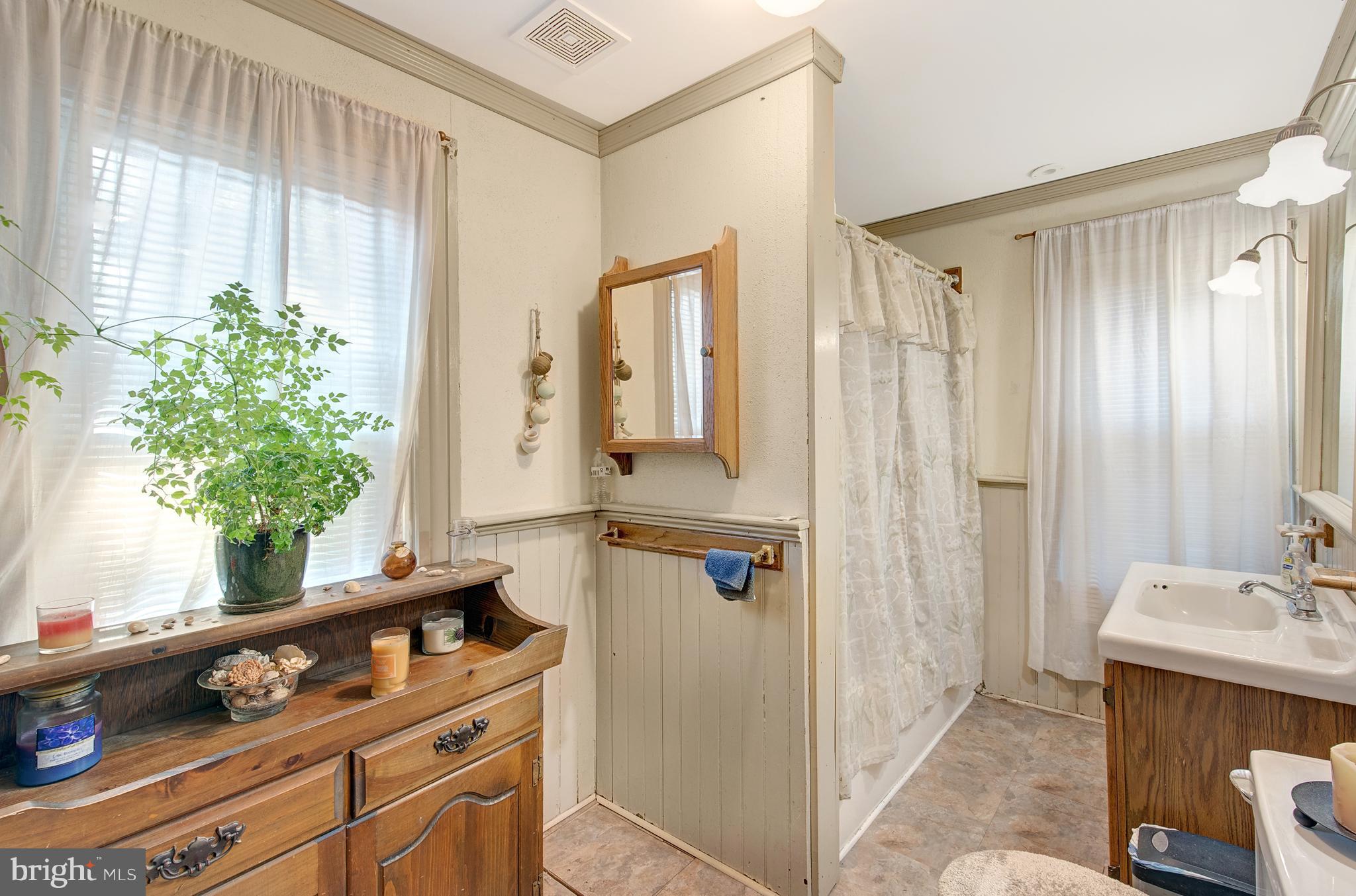 103 Broad Street Crumpton, MD 21628 - Photo 8 of 26 Bath