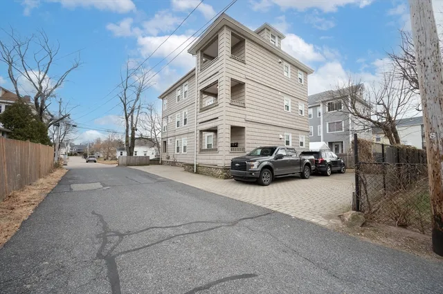$2,300 | 19 Oliver Street, Unit 2, Milford, MA 01757
