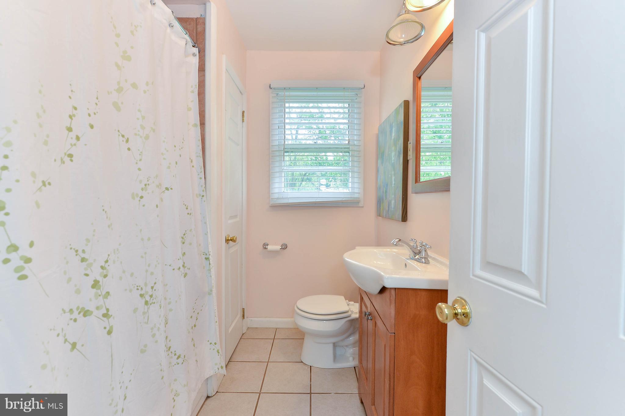 27 Red Barn Road Port Deposit, MD 21904 - Photo 13 of 22 MAIN LEVEL FULL BATH