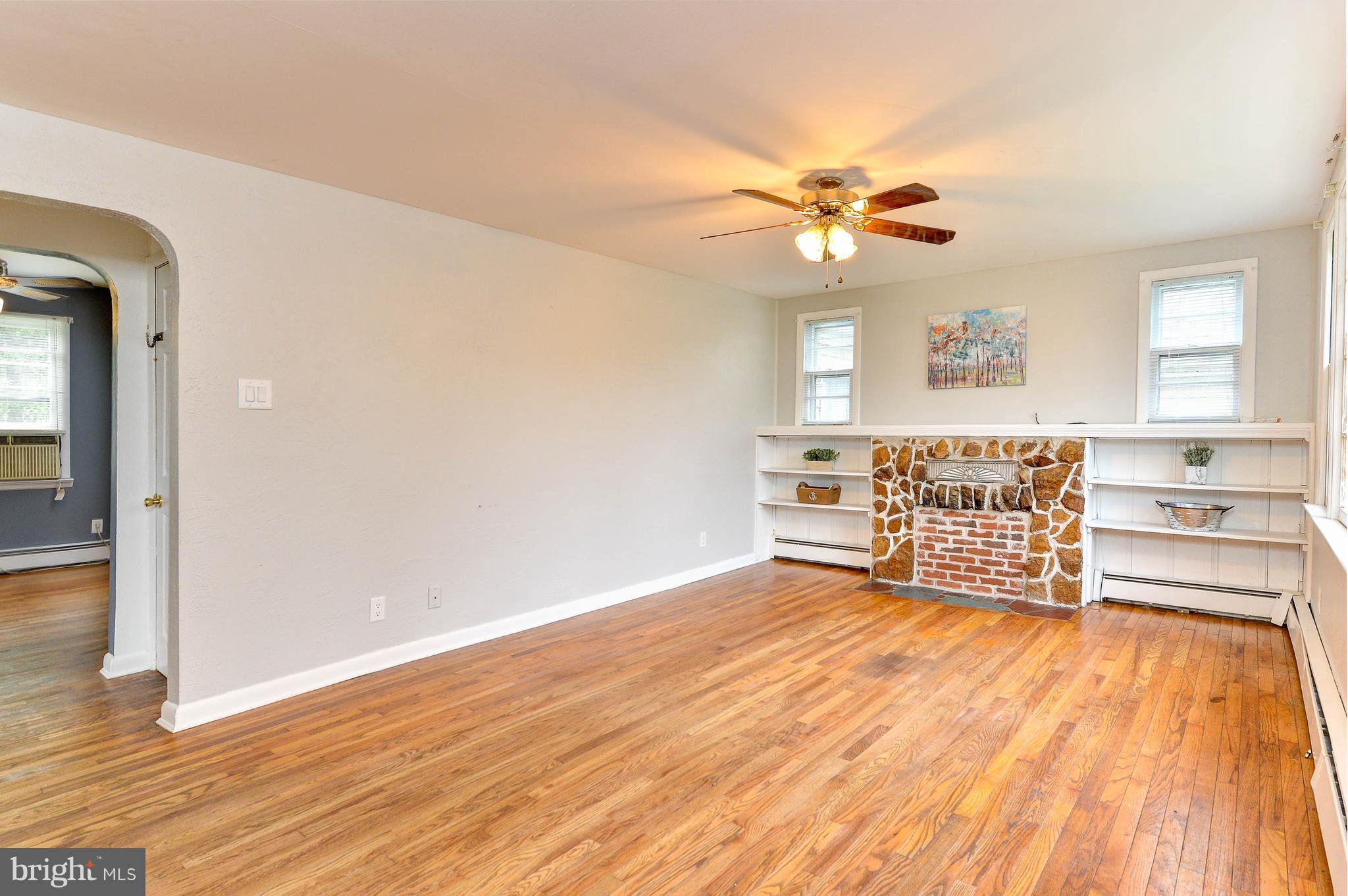 27 Red Barn Road Port Deposit, MD 21904 - Photo 3 of 22 LIVING ROOM