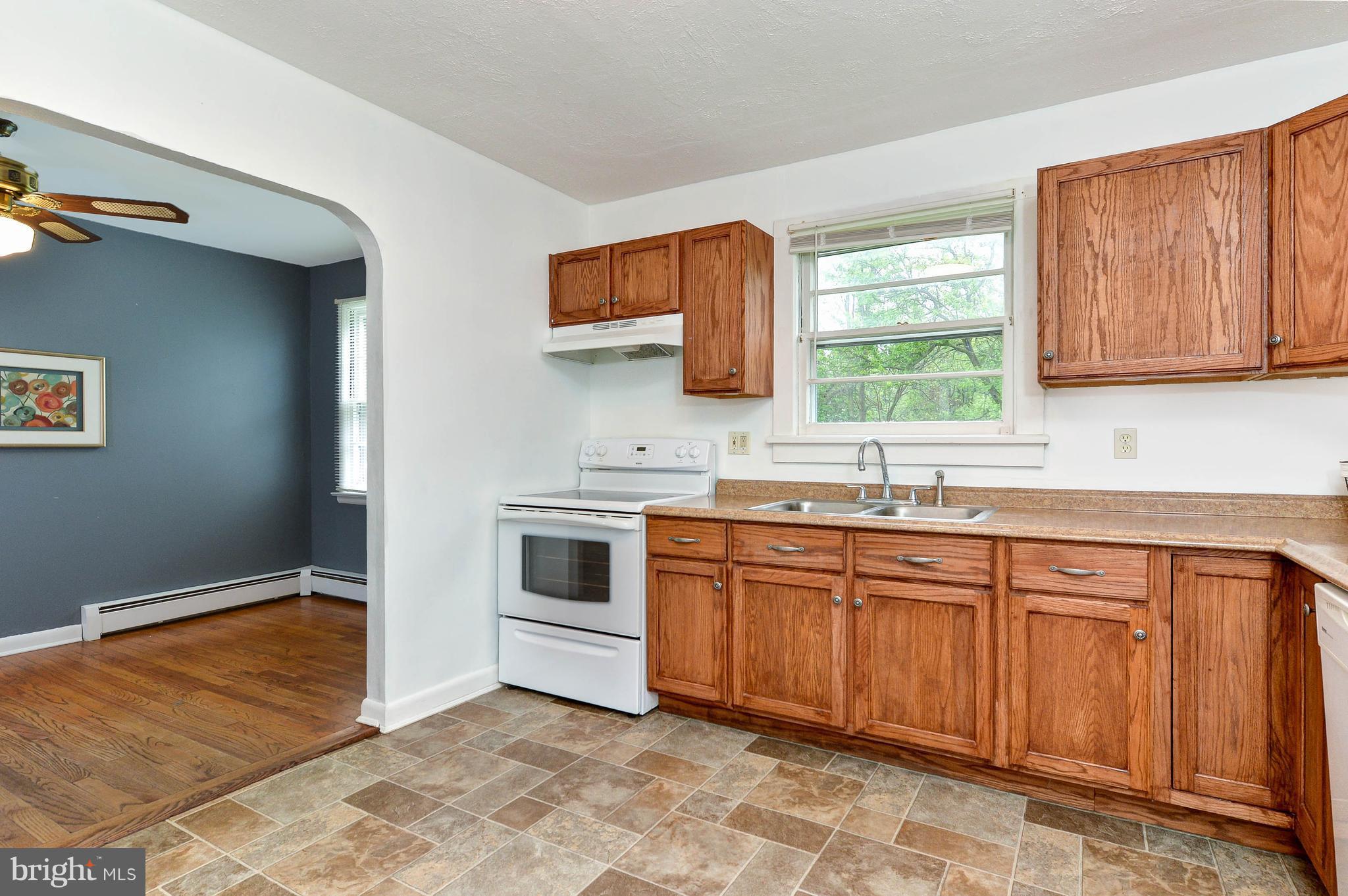 27 Red Barn Road Port Deposit, MD 21904 - Photo 8 of 22 MAIN LEVEL KITCHEN