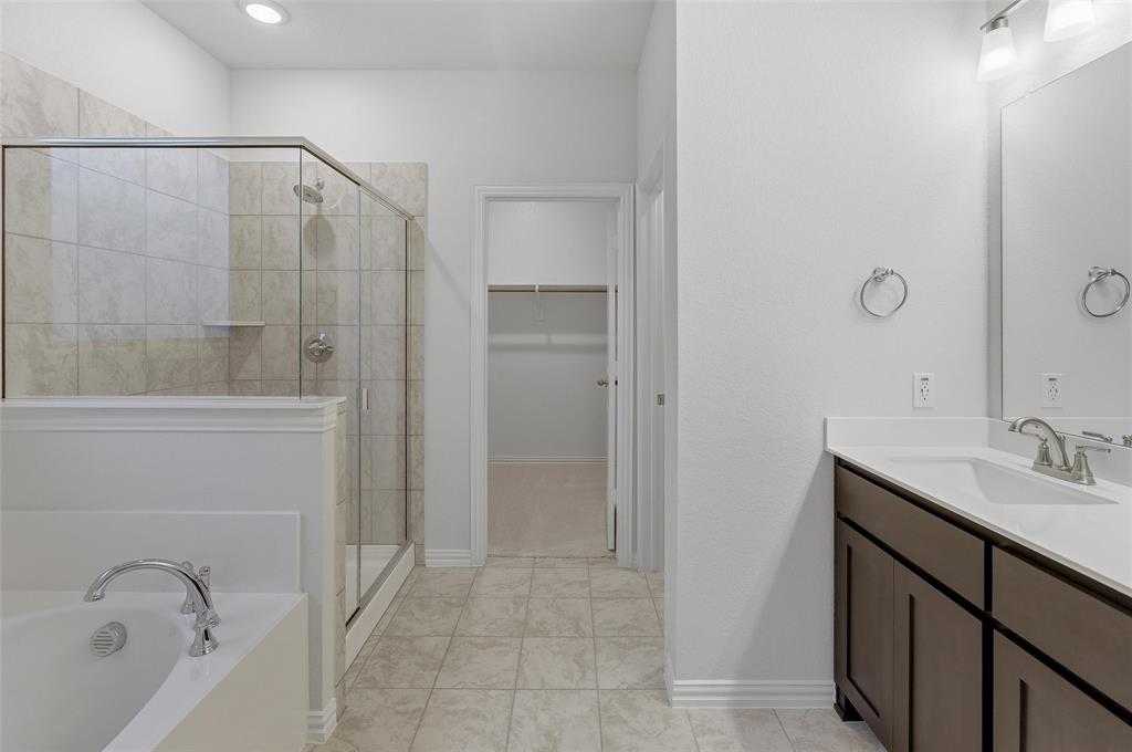 1333 Frio Drive Springtown, TX 76082 - Photo 14 of 25